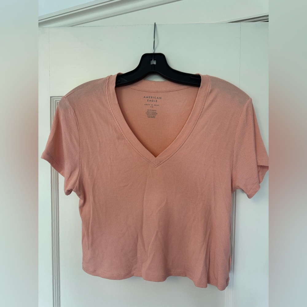 American Eagle Women’s XS (Extra Small) Pink Soft & Sexy V-Neck Ribbed Crop Top